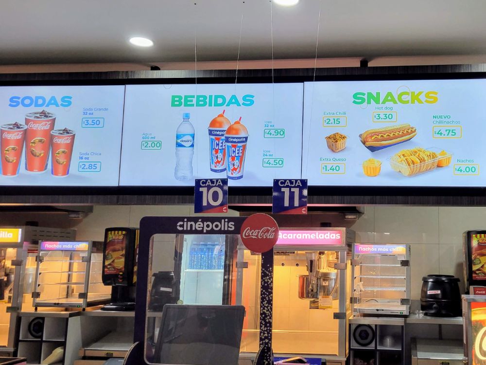 Snack prices at the Cinépolis movie theater
