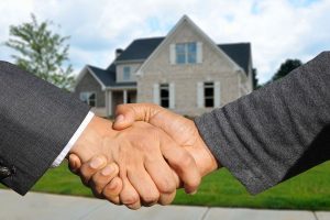 Selling a House... It's the Reason I'll Never Buy Another - Selling a house takes some negotiations